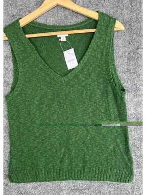 New J. Crew Forest Green Sleeveless V-Neck Knit Top- size M